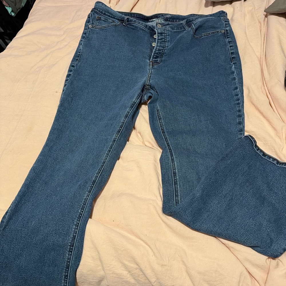Old Navy Women's Straight Leg Jeans in Classic Blue